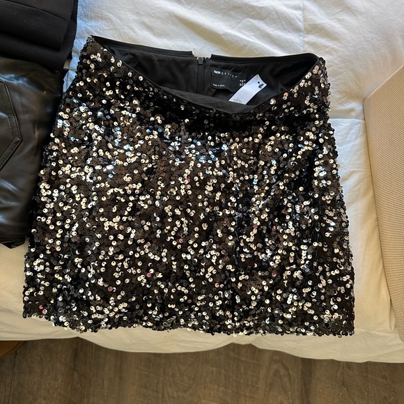 asos design nwt black sequin skirt - Picture 2 of 3